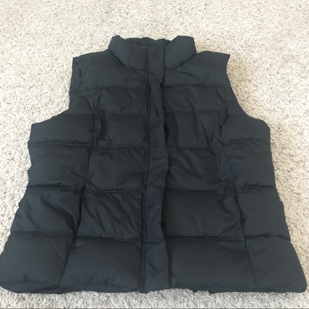 Gap puffer vest